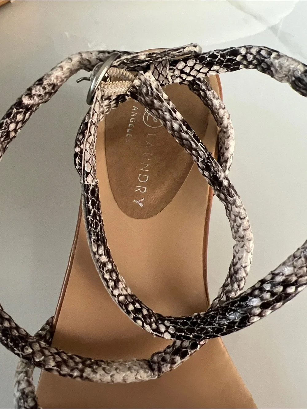 N/A chic strappy